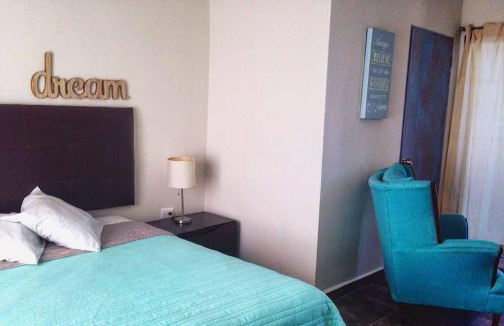 La Casa Del Barrio Hotel Монтерей Екстериор снимка