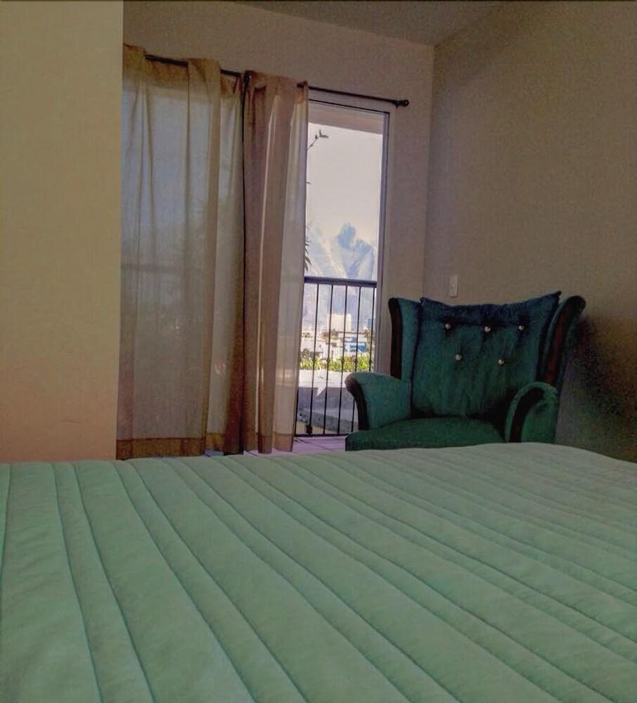 La Casa Del Barrio Hotel Монтерей Екстериор снимка